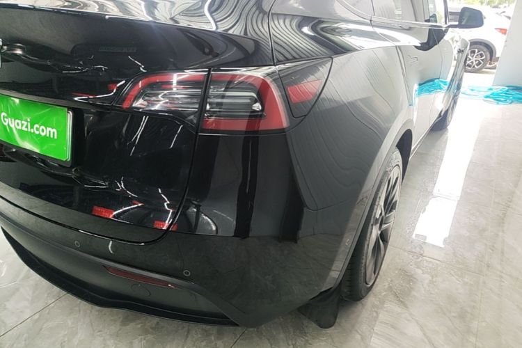 Tesla Model Y 2023 #8 Tesla Model Y 2023 car image #8
