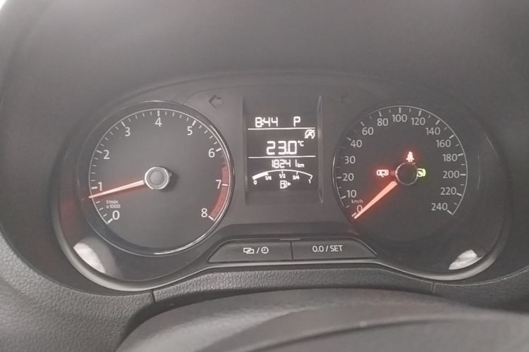 Volkswagen Polo 2019 car image #12