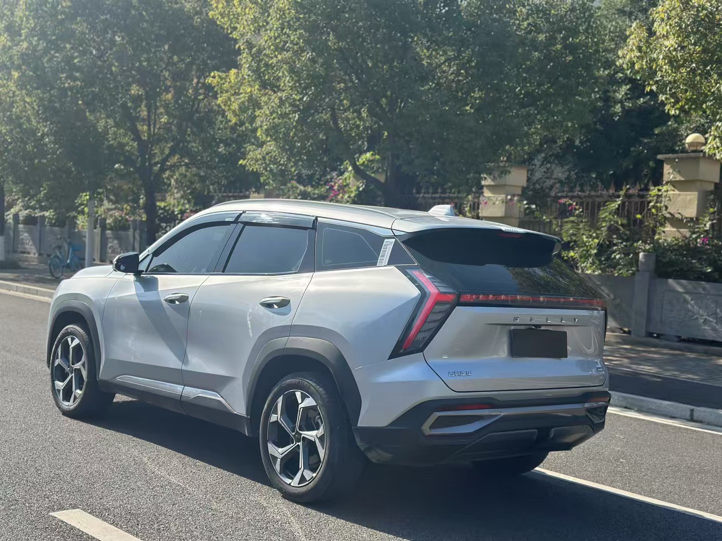 GEELY Boyue L 2023 car image #9