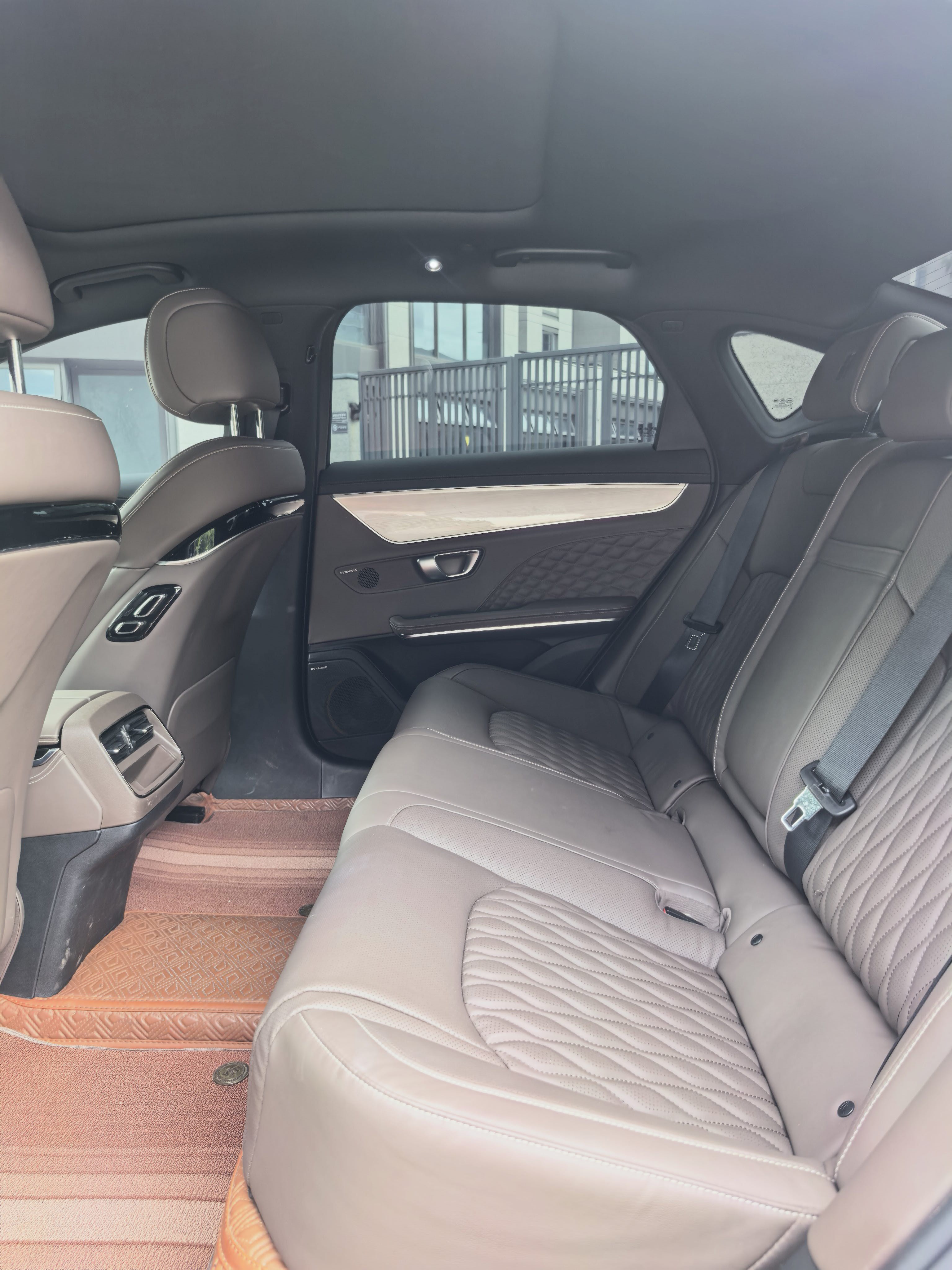 BYD Han 2023 car image #5