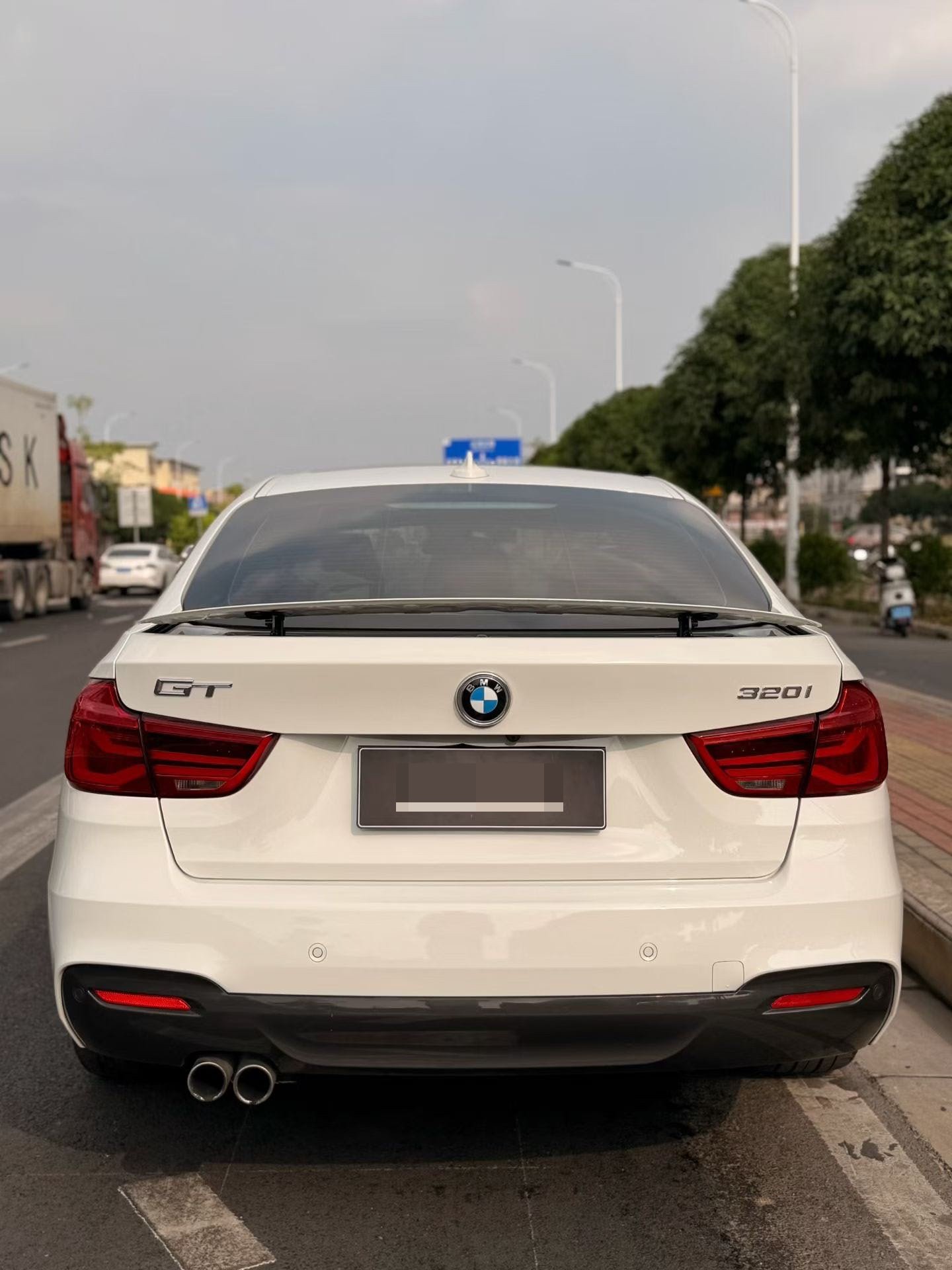 BMW 3 Series GT 2018 #4 BMW 3 Series GT 2018 car image #4