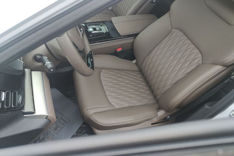 BYD Han 2022 car image #15