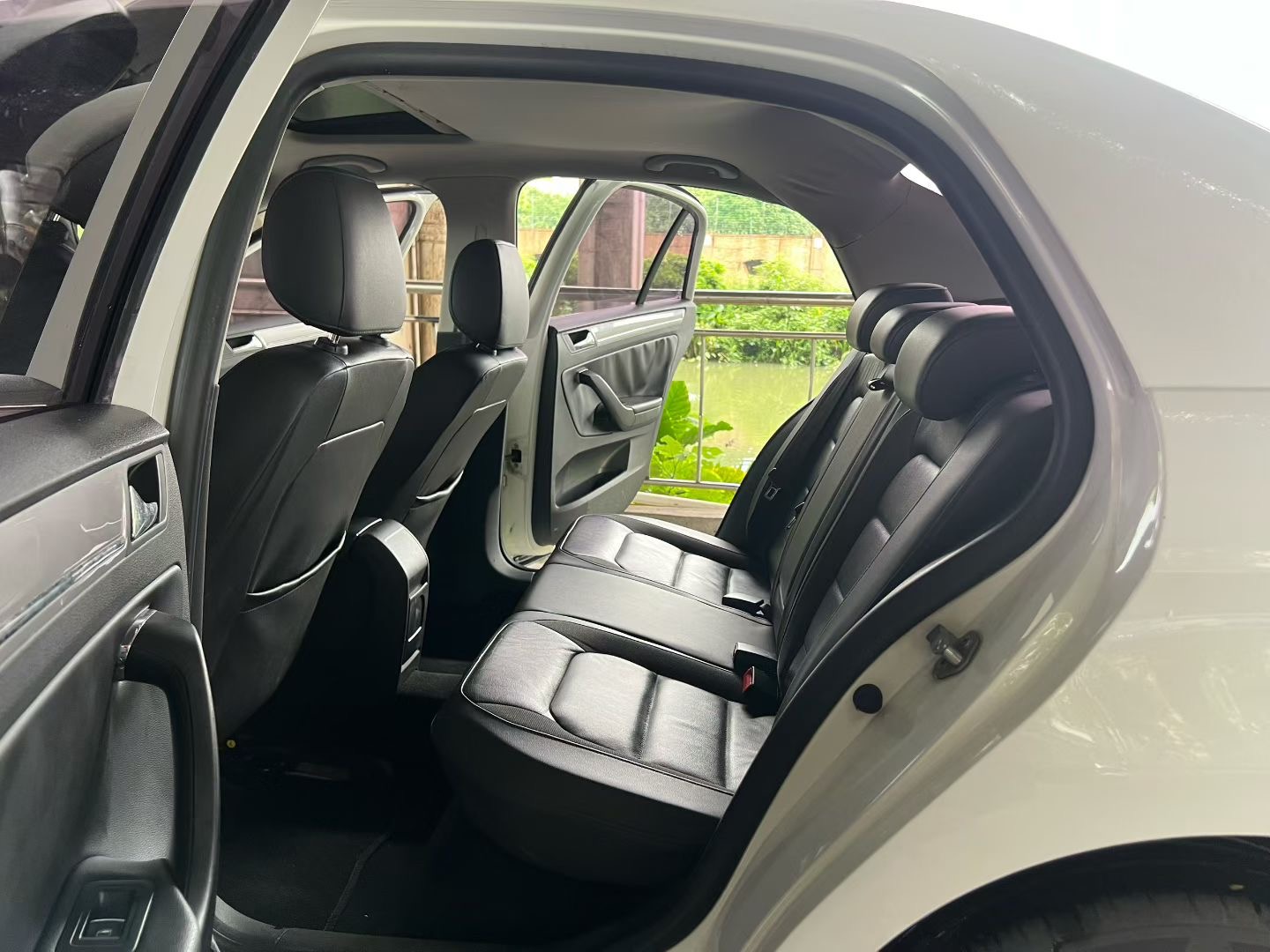 Volkswagen Bora 2016 car image #8