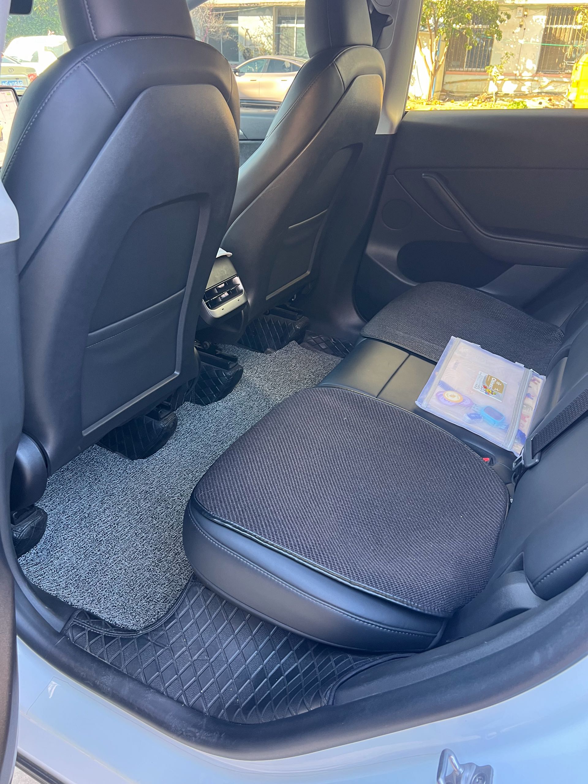 Tesla Model Y 2024 car image #3