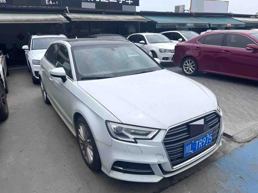 Audi A3 2018 car image #2