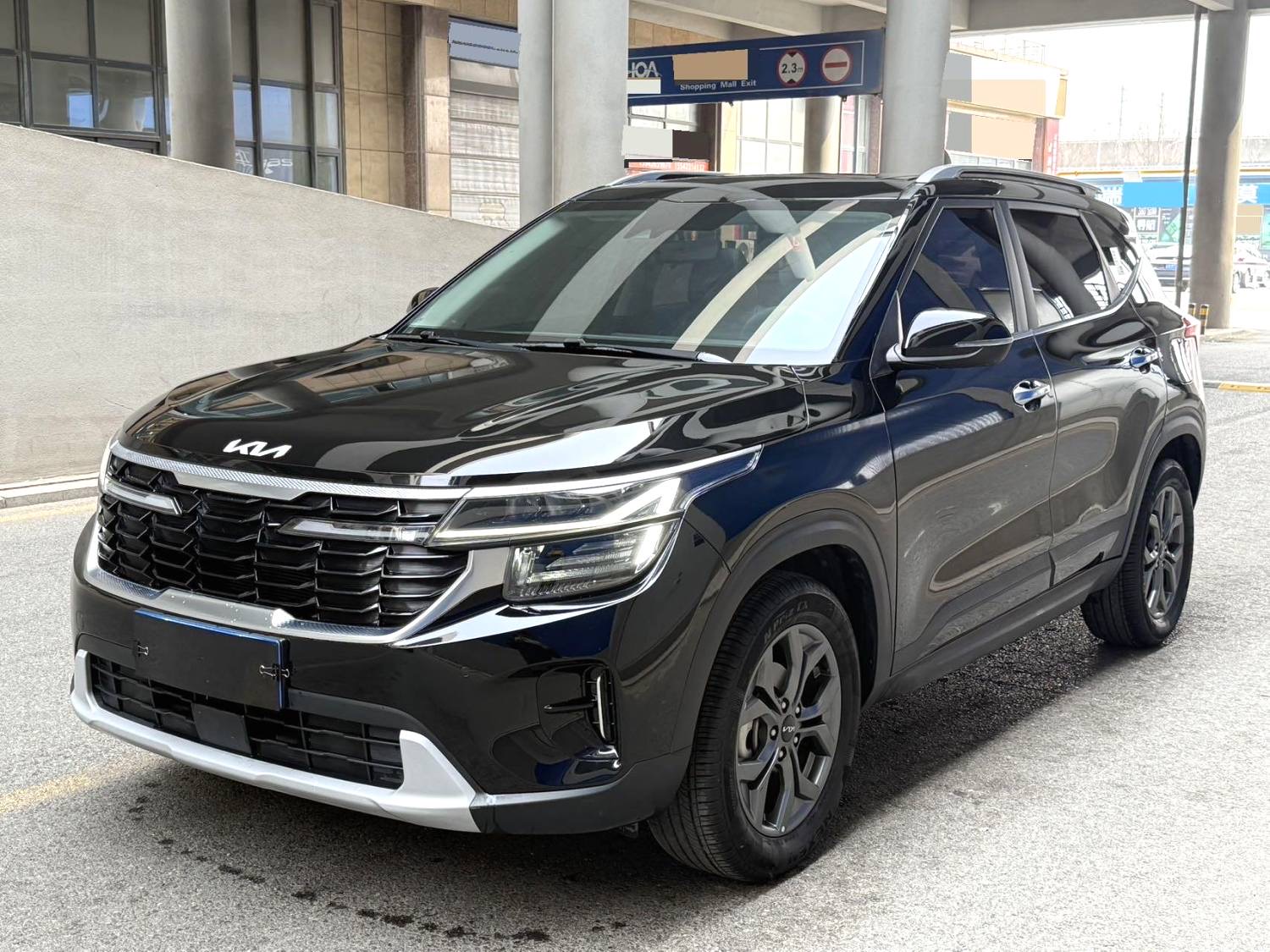 Kia Seltos 2023 car image 