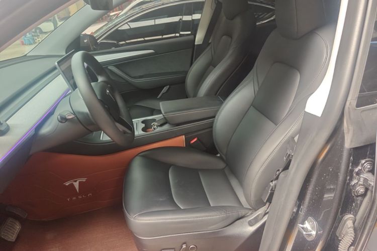 Tesla Model Y 2024 #15 Tesla Model Y 2024 car image #15
