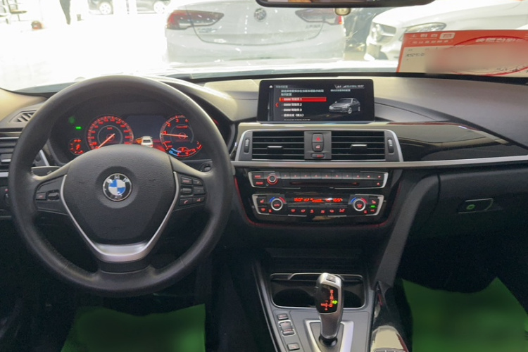BMW 3 Series 2019 #9 BMW 3 Series 2019 car image #9