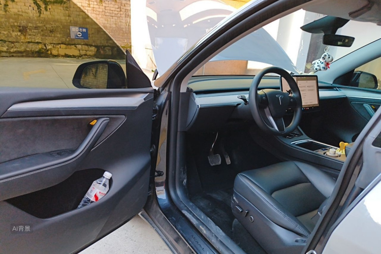 Tesla Model Y 2024 #18 Tesla Model Y 2024 car image #18