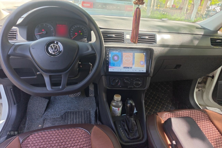 Volkswagen Santana 2018 car image #11