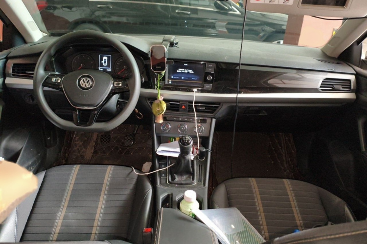 Volkswagen Lavida 2019 car image #12