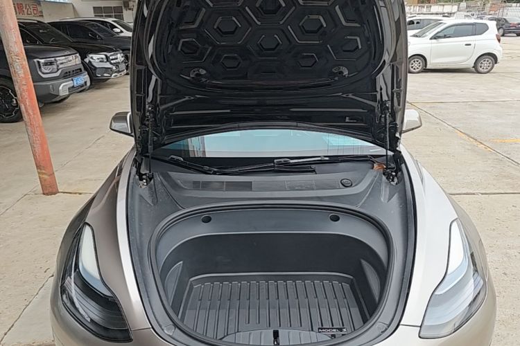 Tesla Model 3 2022 car image #20