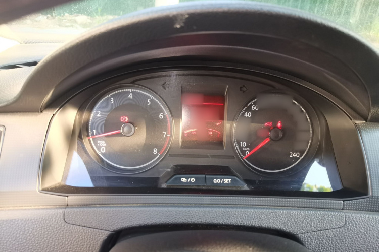 Volkswagen Santana 2017 car image #16