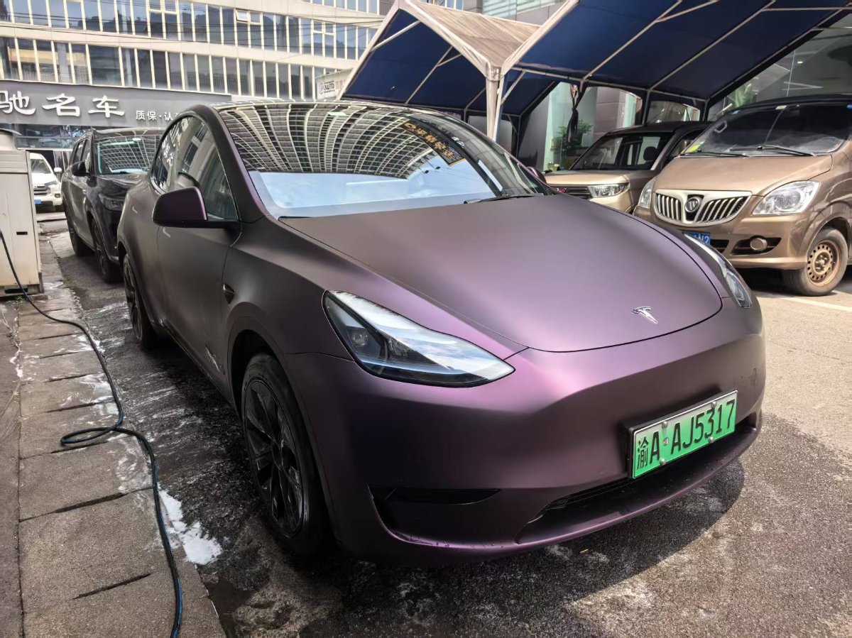 Tesla Model Y 2023 car image #3