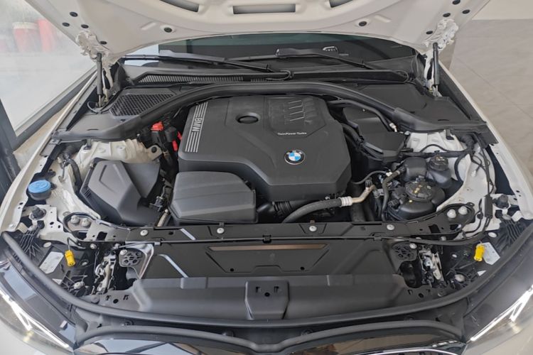BMW 3 Series 2025 #20 BMW 3 Series 2025 car image #20