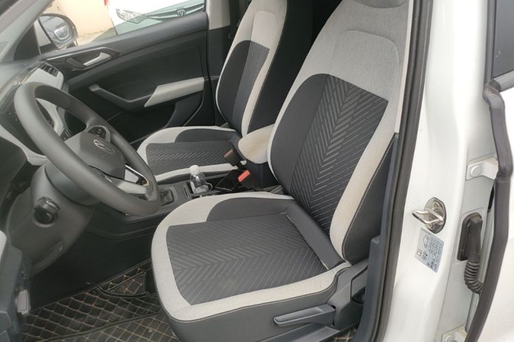 Volkswagen Tharu 2025 car image #15