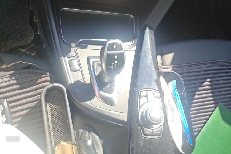 BMW 3 Series 2017 #16 BMW 3 Series 2017 car image #16