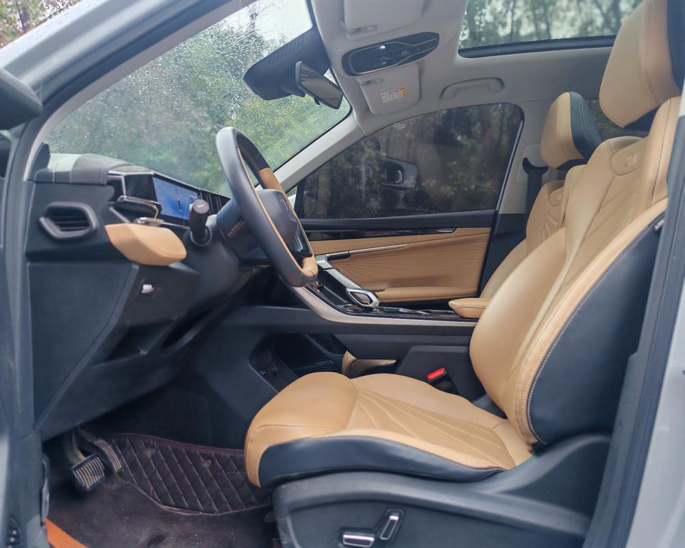 GEELY Boyue L 2023 car image #8