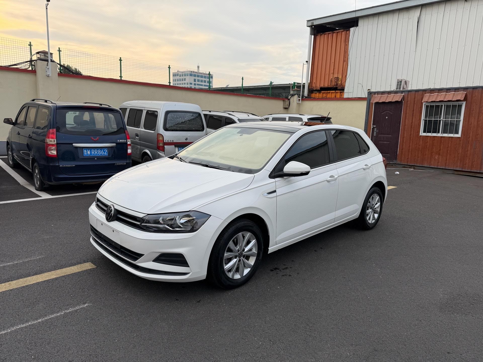 Volkswagen Polo 2022 car image 