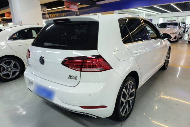 Volkswagen Golf 2020 car image #7