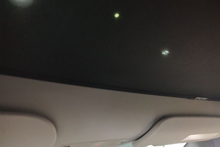 Tesla Model Y 2022 #18 Tesla Model Y 2022 car image #18