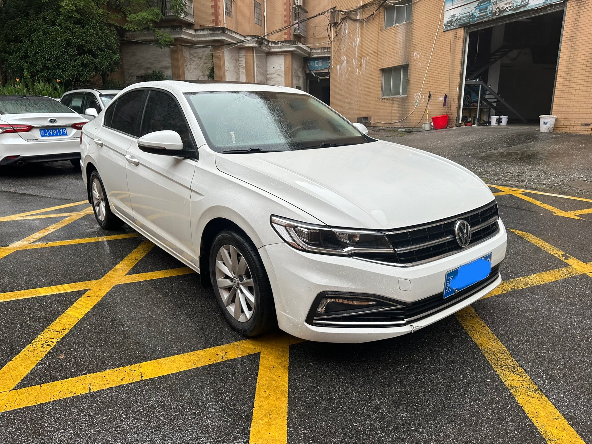 Volkswagen Bora 2019 car image #2