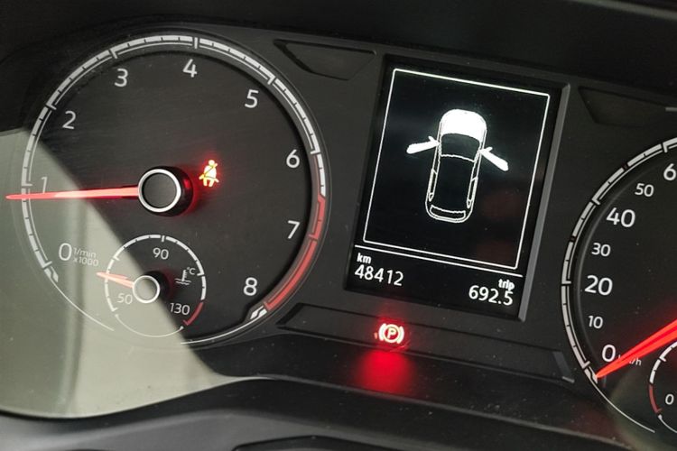 Volkswagen Polo 2021 car image #12
