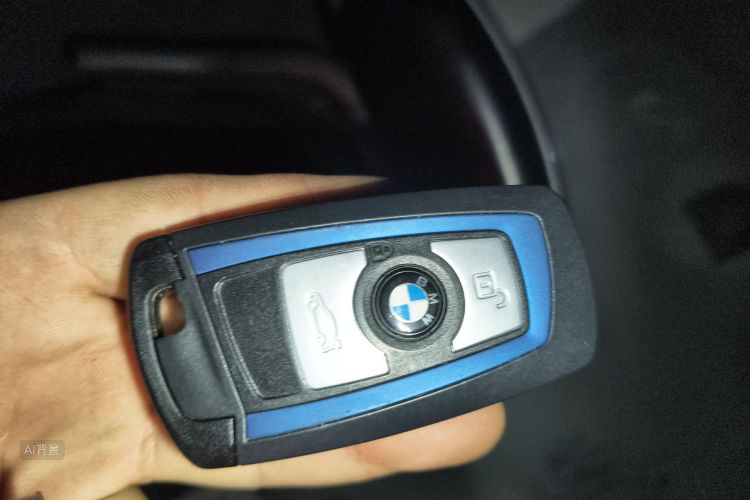 BMW 3 Series 2018 صورة سيارة #10