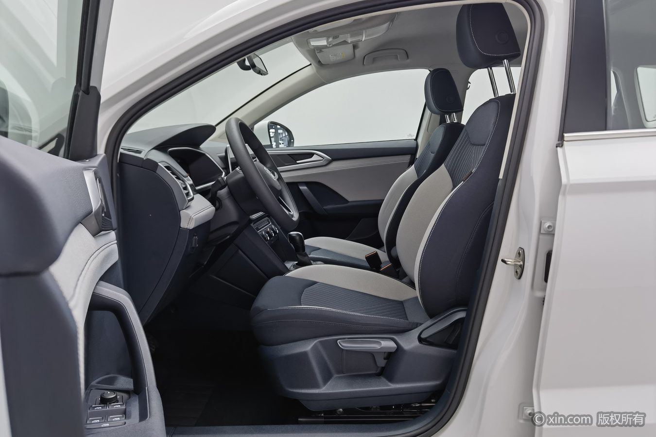 Volkswagen Tharu 2024 imagem de carro #10
