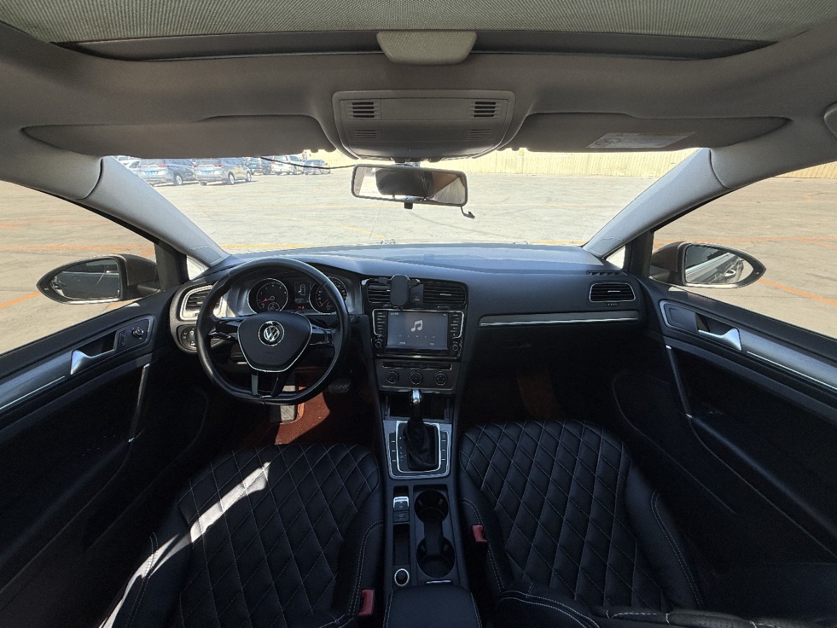 Volkswagen Golf 2014 car image #6