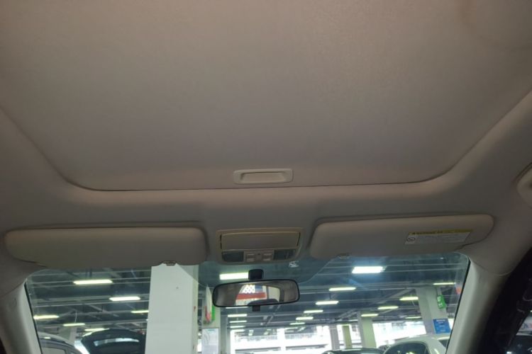Honda CR-V 2015 immagine di auto #18