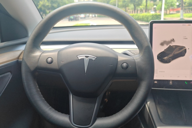 Tesla Model Y 2021 #19 Tesla Model Y 2021 car image #19