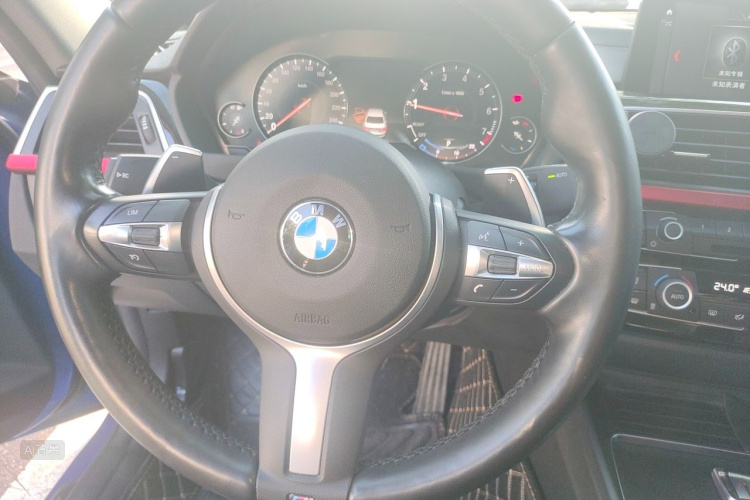 BMW 3 Series 2018 #12 BMW 3 Series 2018 car image #12