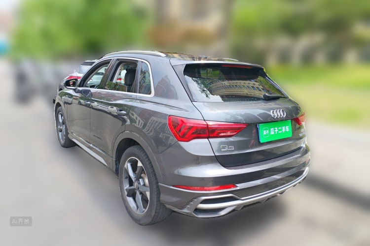 Audi Q3 2020 car image #5