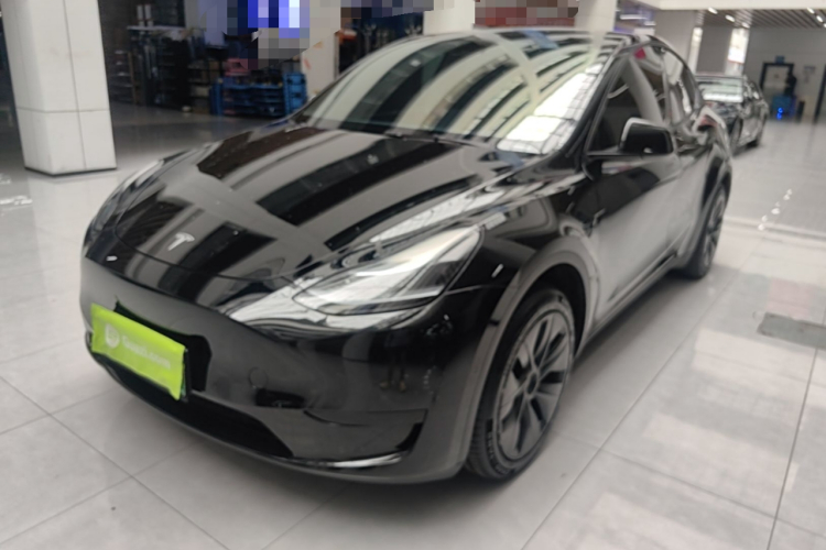 Tesla Model Y 2023 #2 Tesla Model Y 2023 car image #2