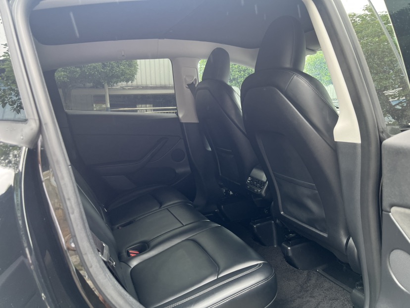 Tesla Model Y 2023 #6 Tesla Model Y 2023 car image #6