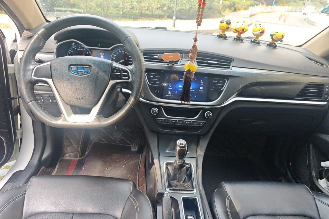 GEELY Emgrand 2017 #21 GEELY Emgrand 2017 car image #21