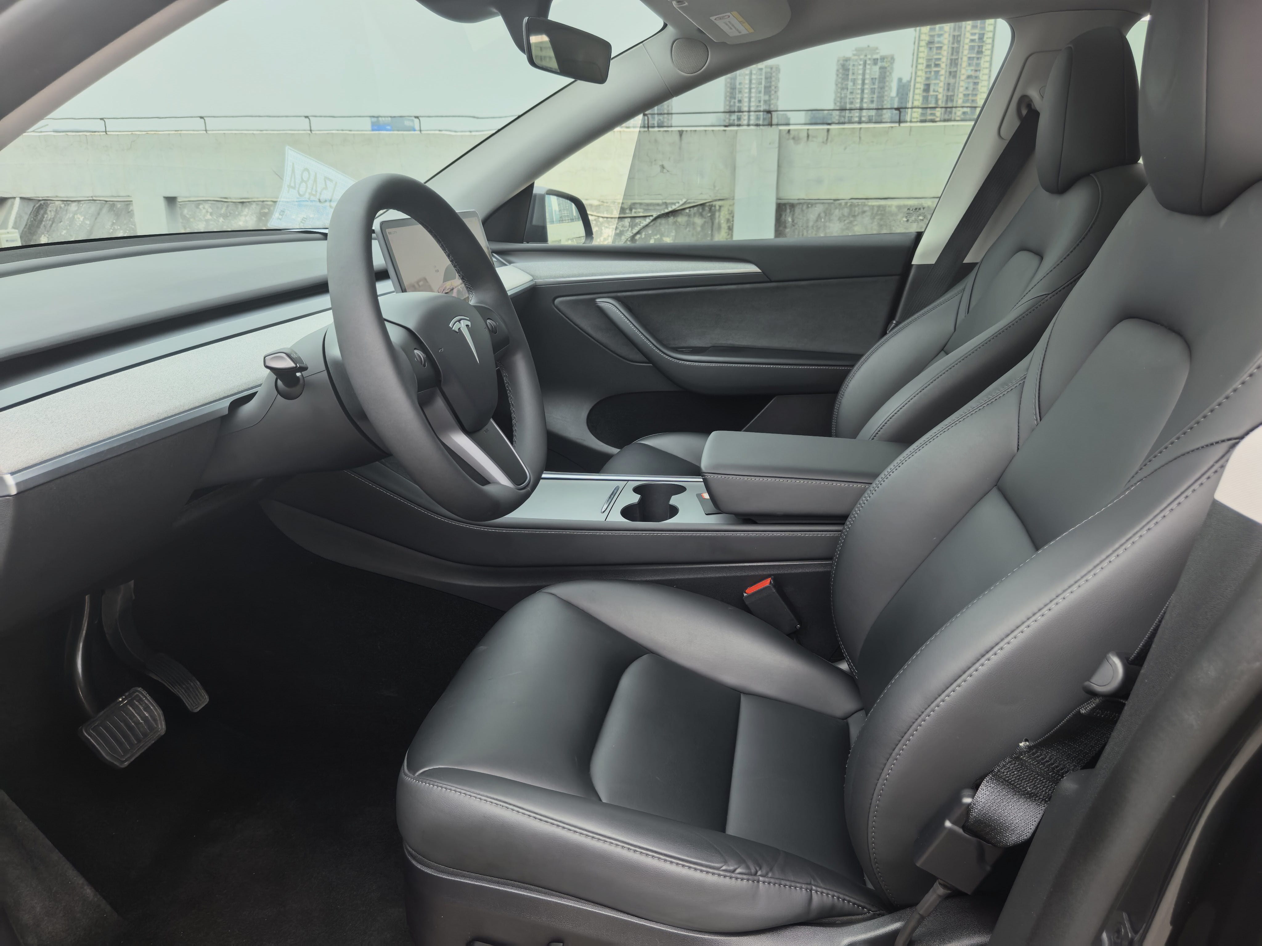 Tesla Model Y 2024 #6 Tesla Model Y 2024 car image #6