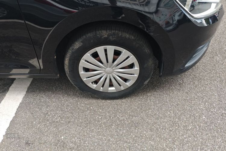 Volkswagen Santana 2017 car image #9