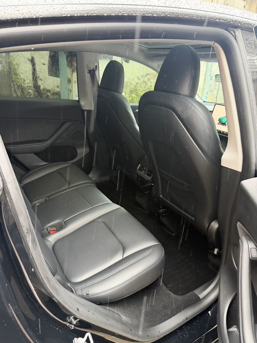 Tesla Model Y 2023 #4 Tesla Model Y 2023 car image #4