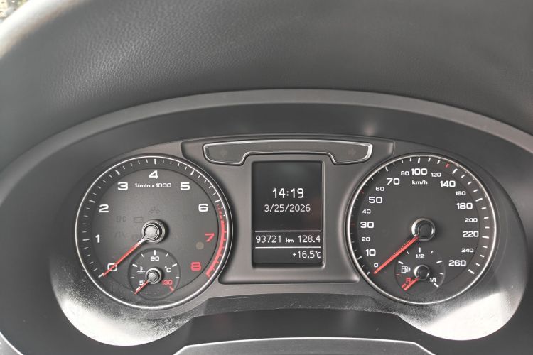 Audi Q3 2017 #8 Audi Q3 2017 car image #8