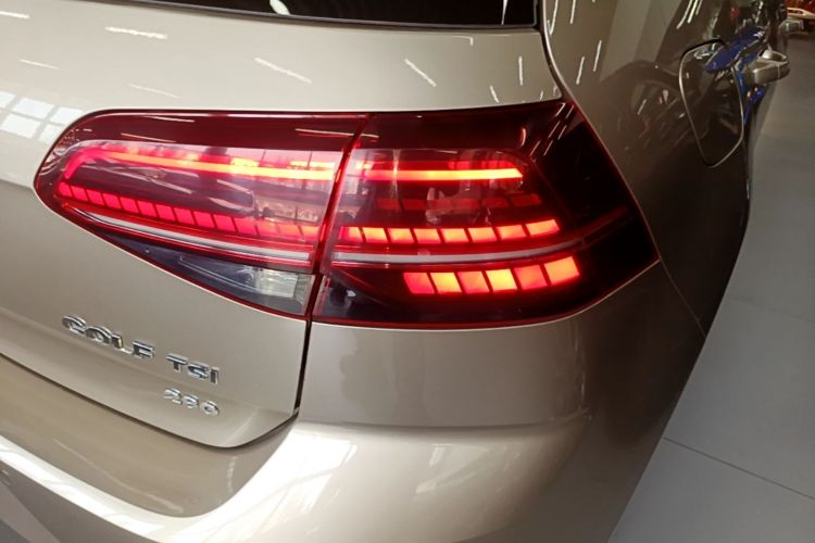Volkswagen Golf 2019 #8 Volkswagen Golf 2019 car image #8