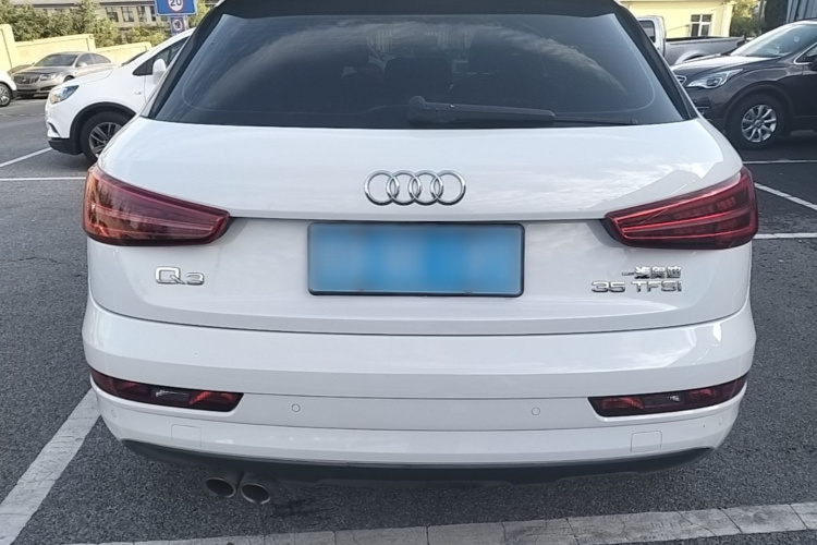 Audi Q3 2016 car image #6