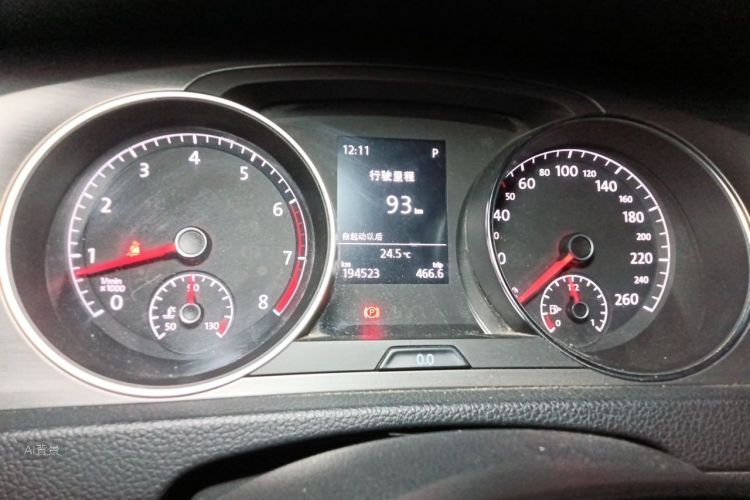 Volkswagen Golf 2015 car image #13