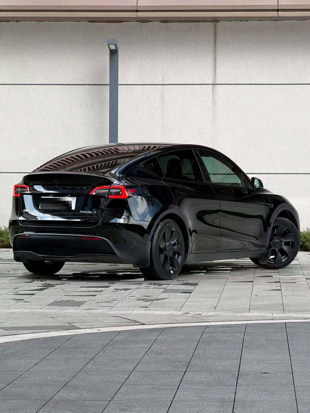 Tesla Model Y 2021 #9 Tesla Model Y 2021 car image #9