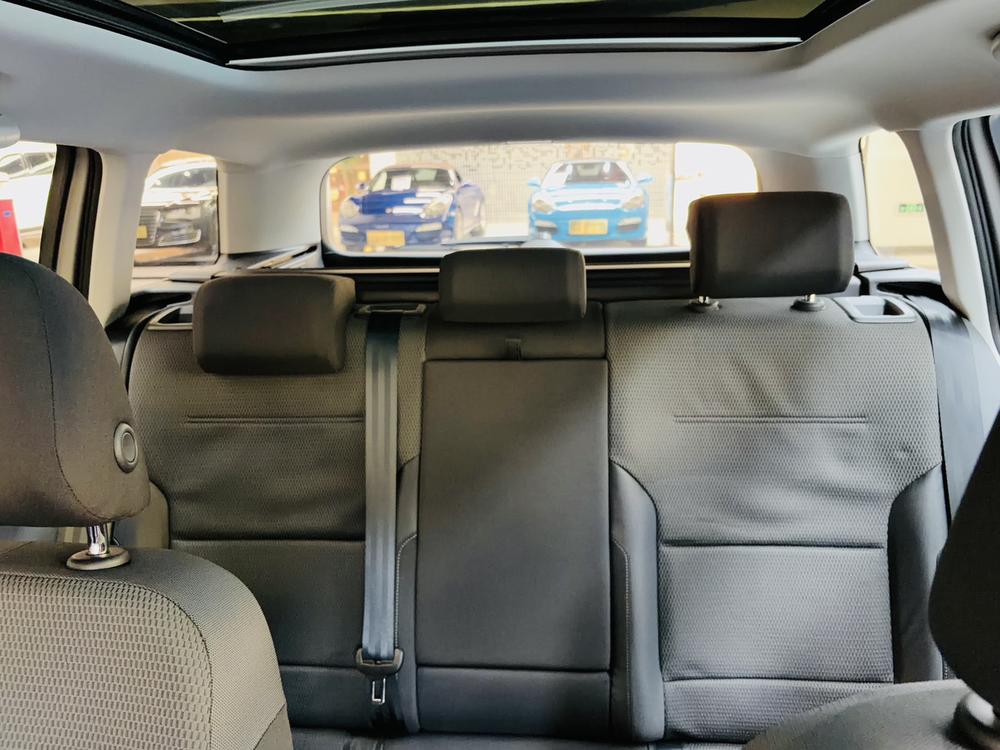 Volkswagen Golf (Imported) 2019 car image #16