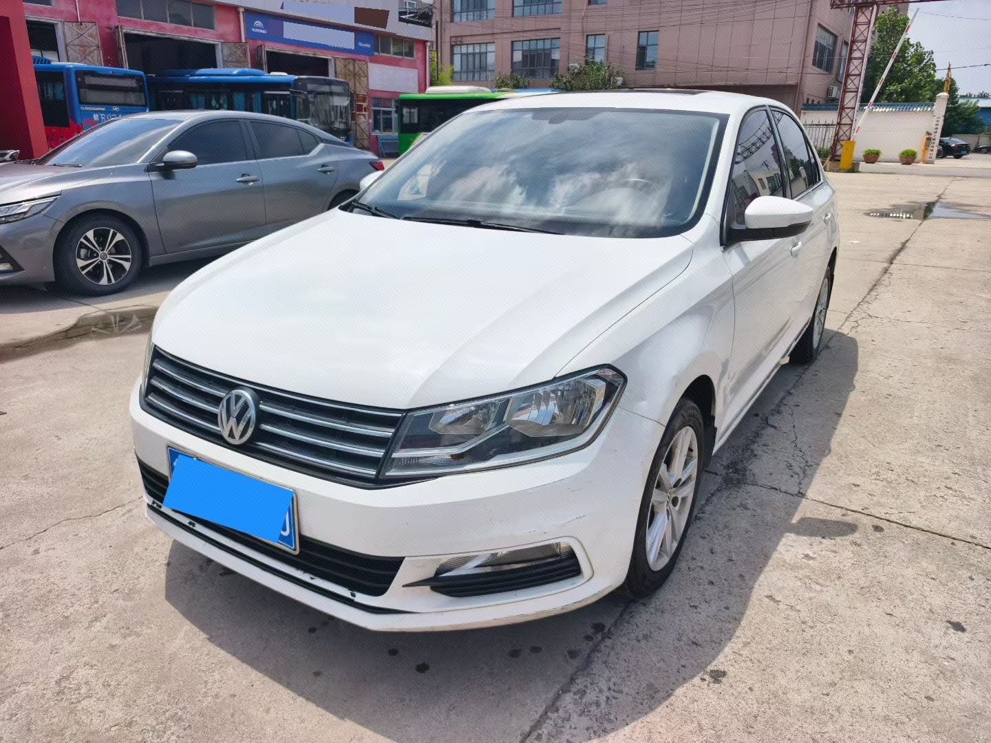 Volkswagen Santana 2016 car image 