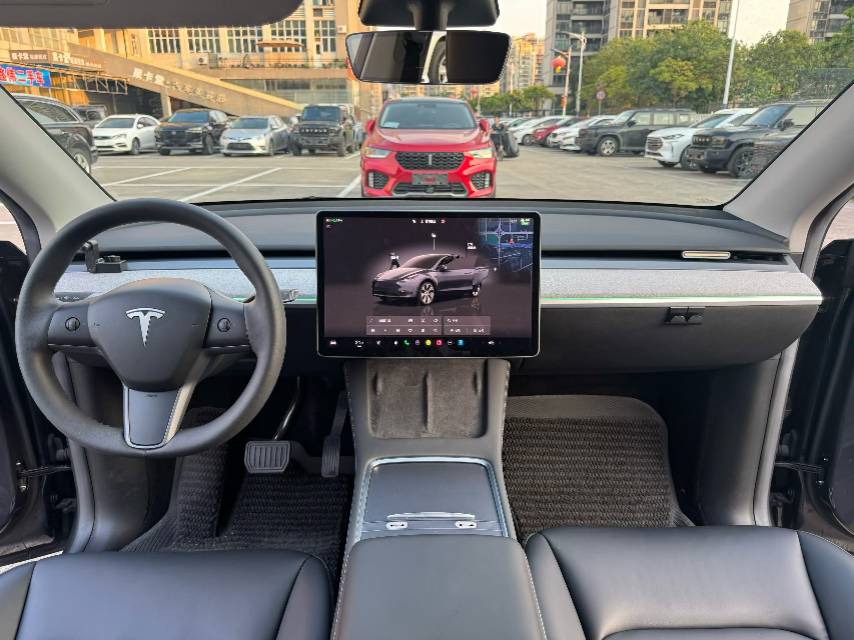 Tesla Model Y 2022 #5 Tesla Model Y 2022 car image #5