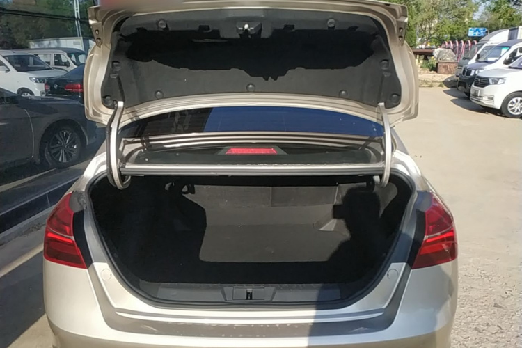 GEELY Emgrand 2018 #19 GEELY Emgrand 2018 car image #19