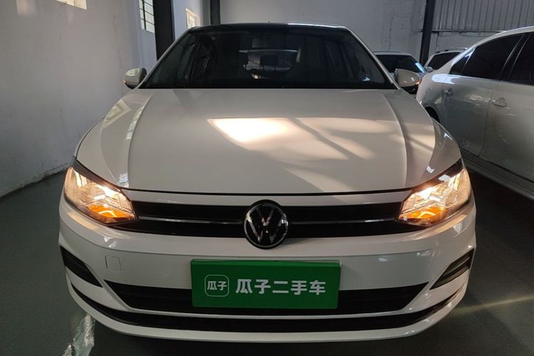 Volkswagen Polo 2021 car image #3
